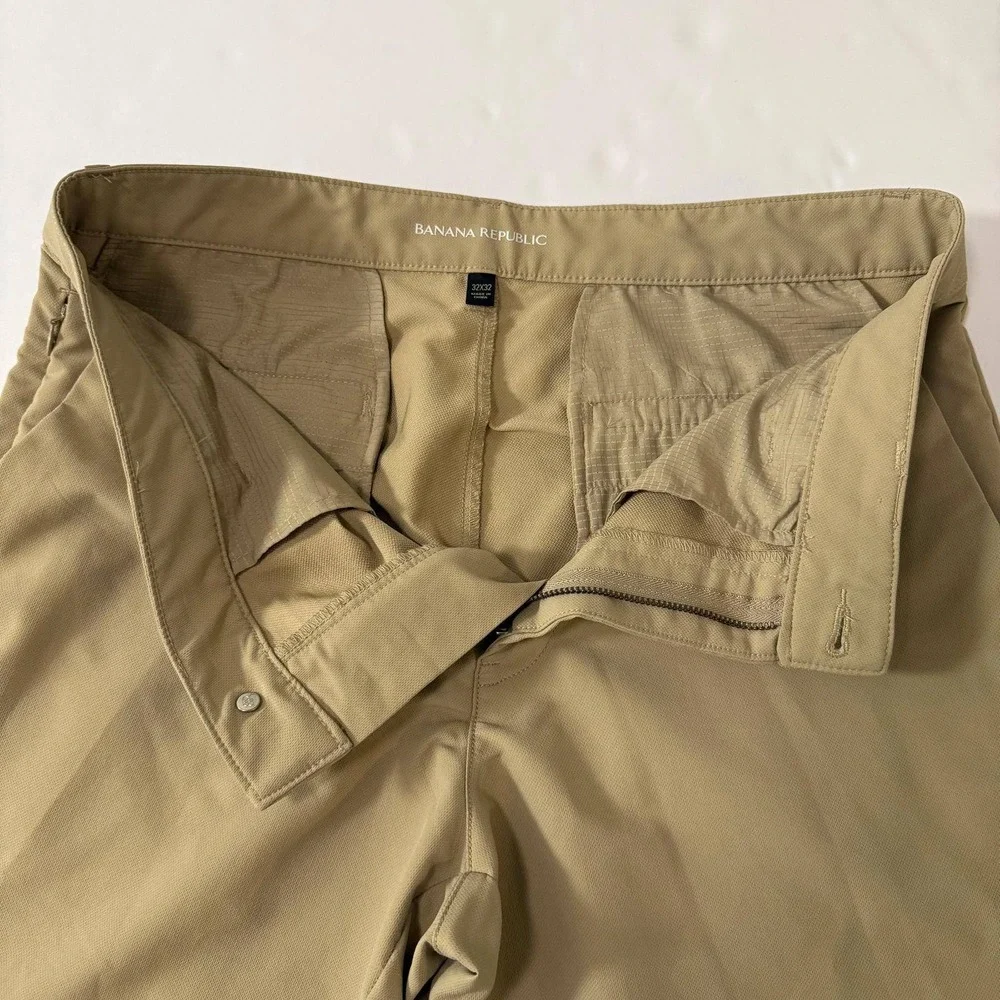 Banana Republic Core Temp Slim Fit Chino Pants Mens 32x32 Khaki Tan 1557516